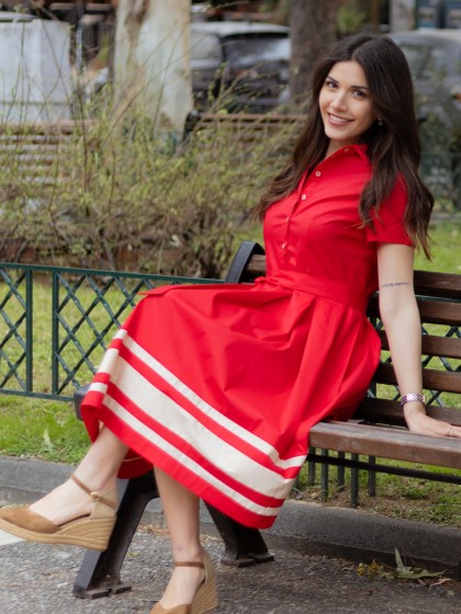 Φόρεμα με γιακά