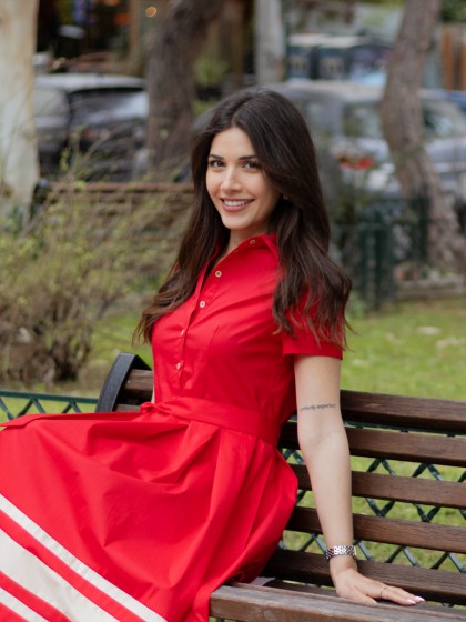 Φόρεμα με γιακά