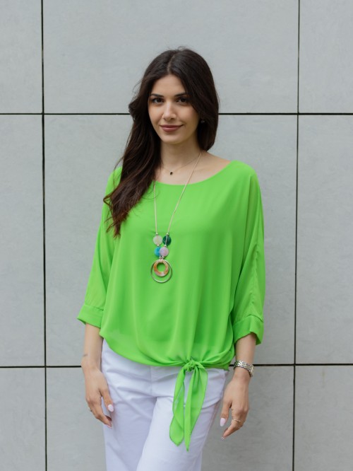 Μπλόυζα μουσελίνα με κολιέ